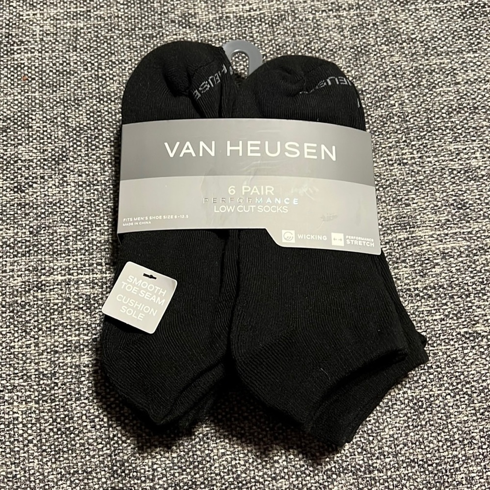 NWT Van Heusen 6 Pk Performance Low Cut Socks